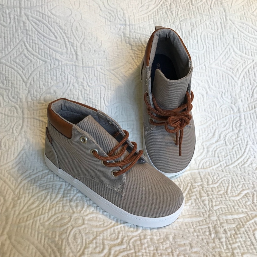 New Without Tags, size 11 boys shoes.